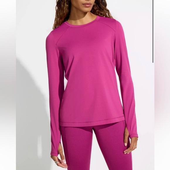 3/$20💥 Mondetta Womens Long Sleeve Active Tee M Performance Luxury Moisture Wick - Picture 7 of 17